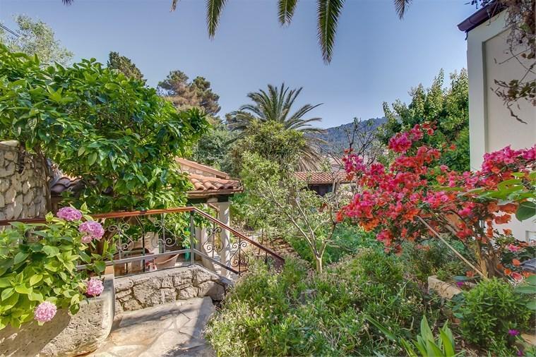 Apartment Julia Veli Lošinj Eksteriør billede